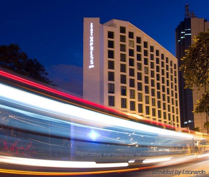Hotel Cosmos Кали Екстериор снимка
